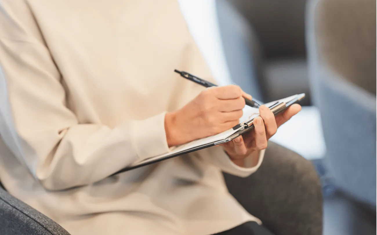 受付・問診票の記入